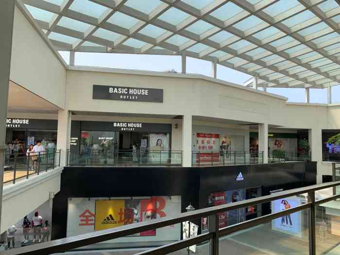 下沙奥特莱斯-"还不错 稍微平价一点的店里人就超多.