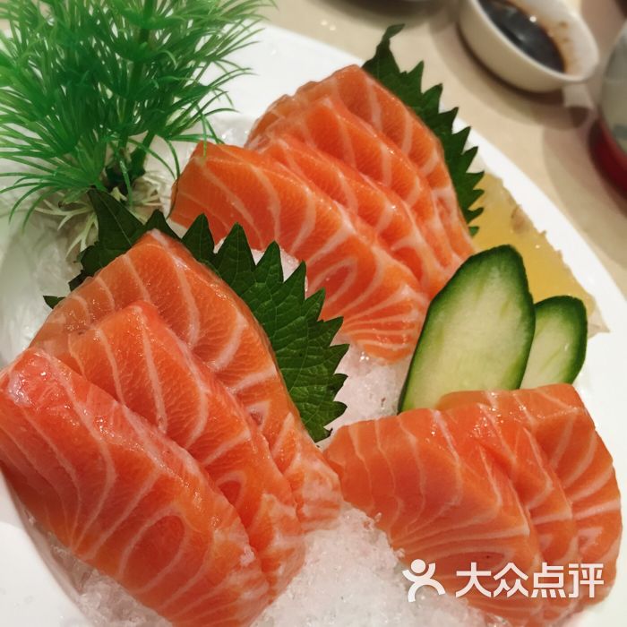 三文鱼刺身厚切