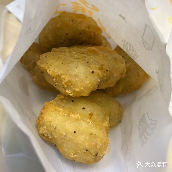 华莱士(家乐福店)上校鸡块图片
