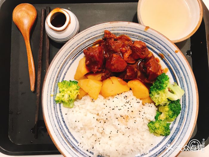 招牌牛肉饭