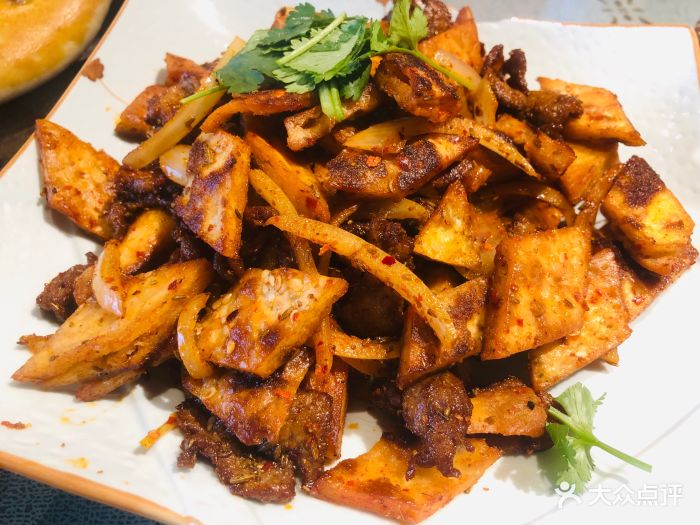 阿依来新疆餐厅(红旗路店)风味馕炒肉图片 - 第727张