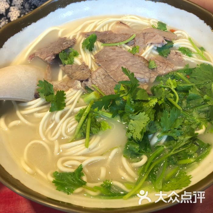 白切牛肉汤面