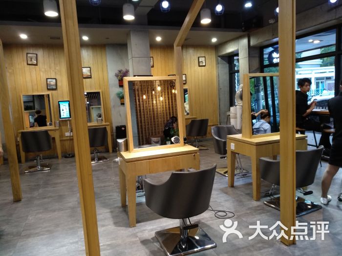 心联美发美容(世纪公园店)店内环境图片 - 第4张