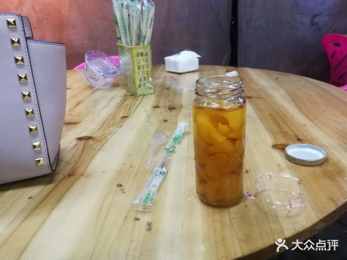 火锅本玩自闭了一个人过来搞吃的。不知道是