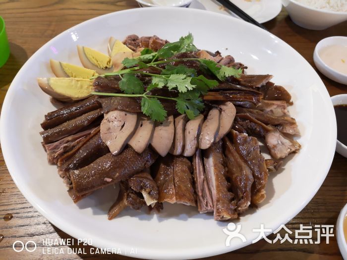 大鹅仔鹅肉饭店全鹅八拼盘图片 第1张