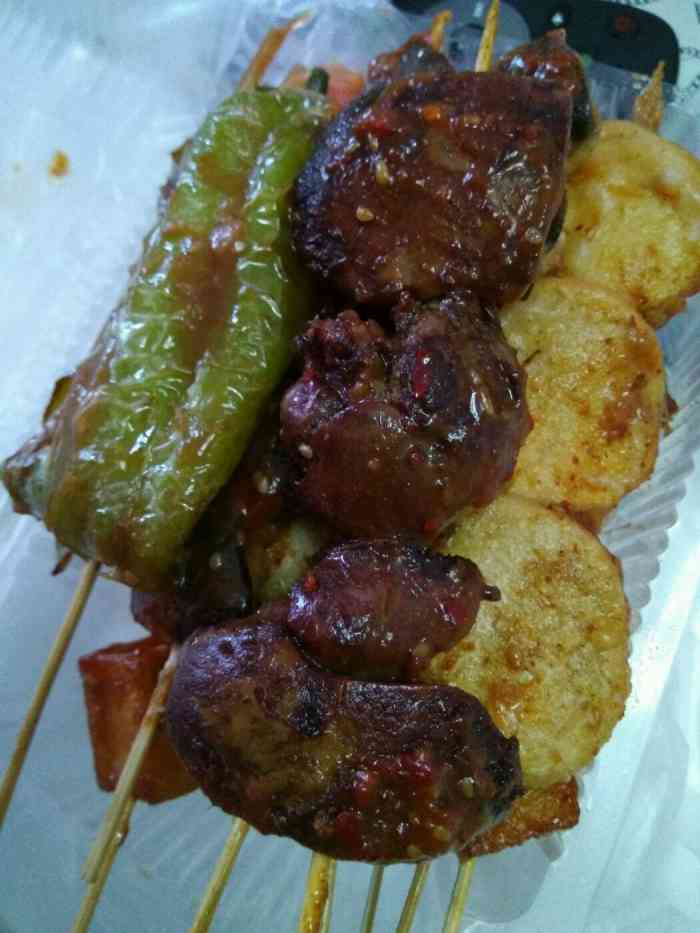 外卖必点店之一 鸡肝很好吃 抹酱均匀不油腻 最爱炸串