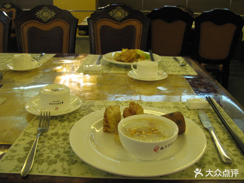 大理古城风花雪月酒店早餐,西餐厅的自助餐图片 - 第52张
