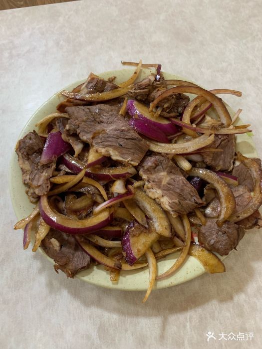 圆葱拌牛肉