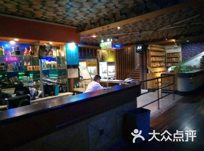 奔马滚轴溜冰场图片 第3张