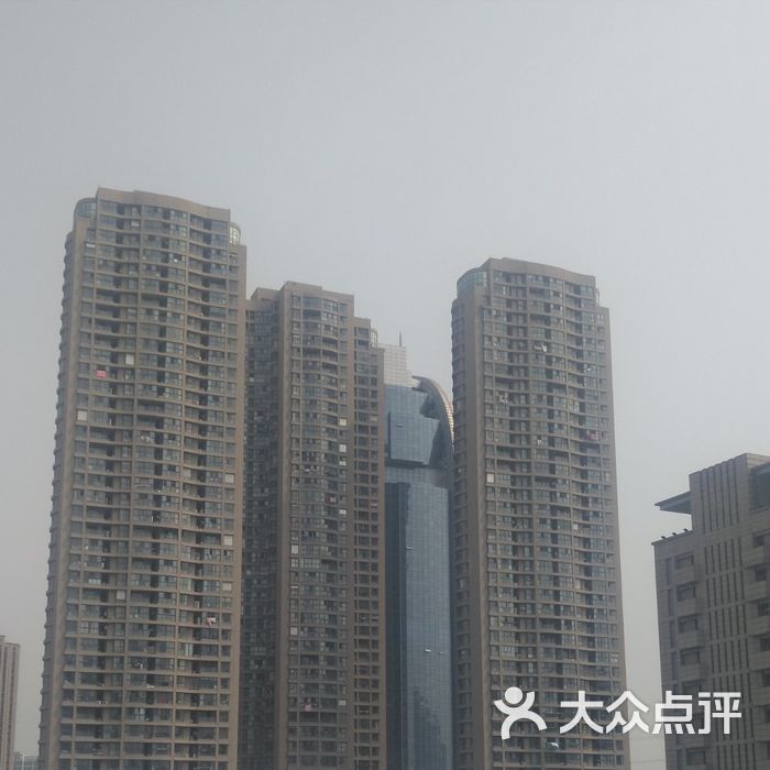 东方丽晶