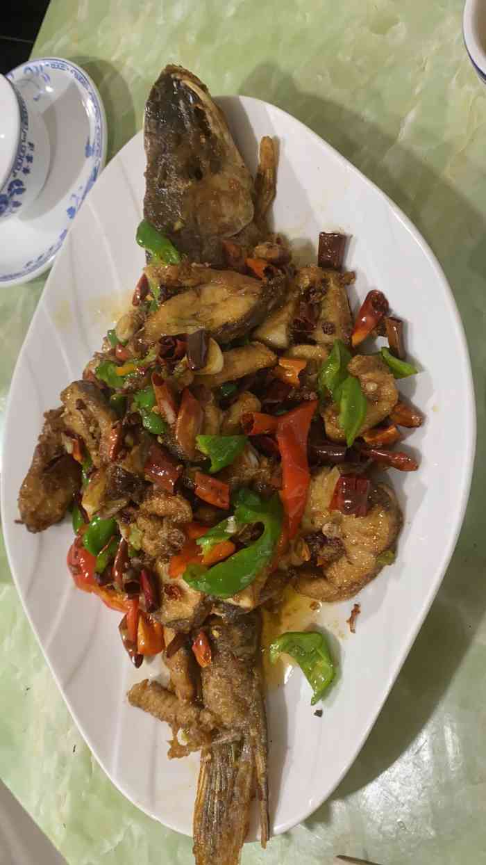 一品尝家常菜冷水鱼-"活狗鱼现杀40一斤,清蒸做法,嫩.