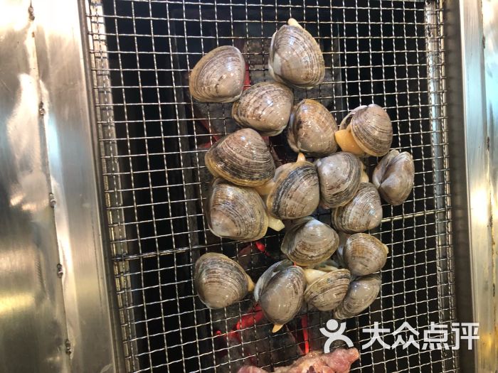 马路牙子地桌烤肉(望京韩国城店)