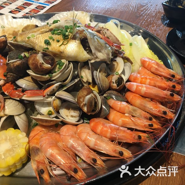 样样红海鲜大盘菜