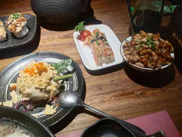 虎白料理(街道口店)-"首先感谢感谢室友的霸王餐哈哈哈[调皮] .