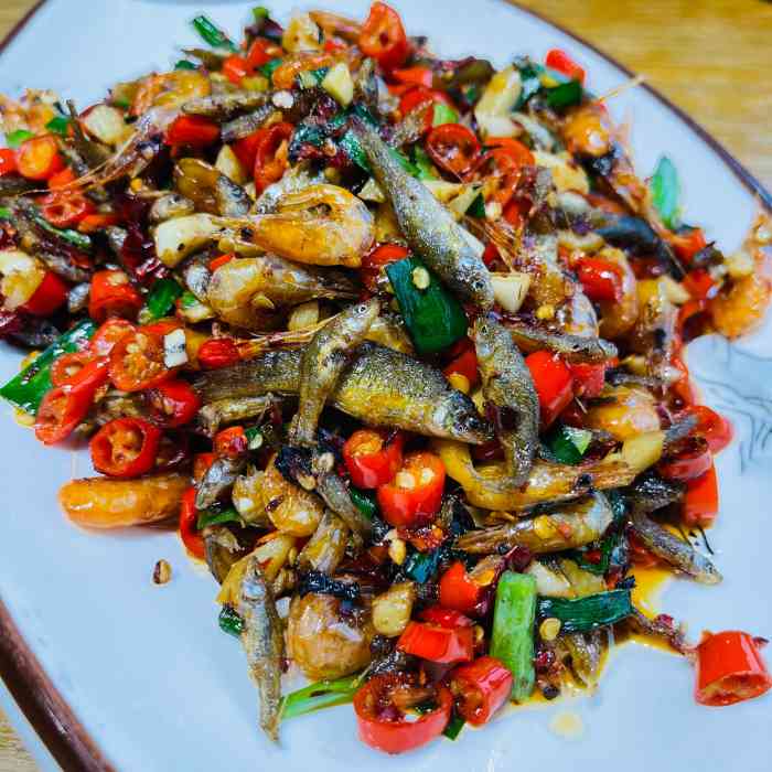 鱼头鲜排骨湘-"最好吃的湖南菜还是在娄底,连长沙的餐厅都.