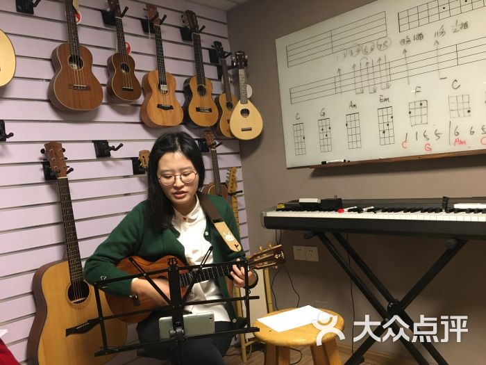 ukulele 哈里里四弦公社图片 第8张