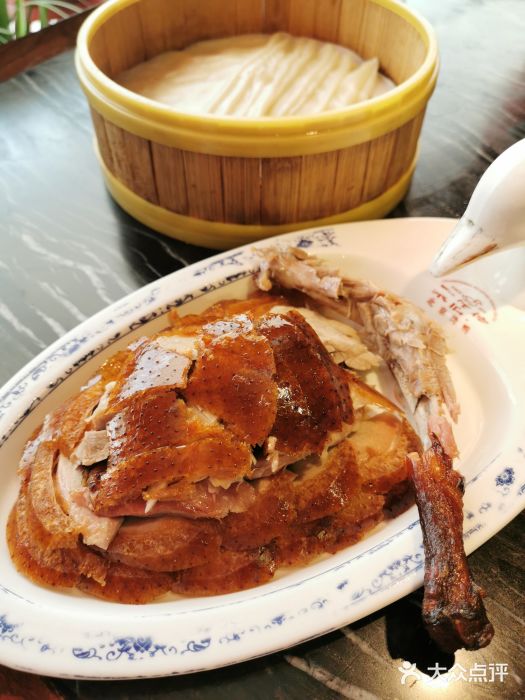 聚佰家北京烤鸭(万达广场店)老北京片皮鸭图片
