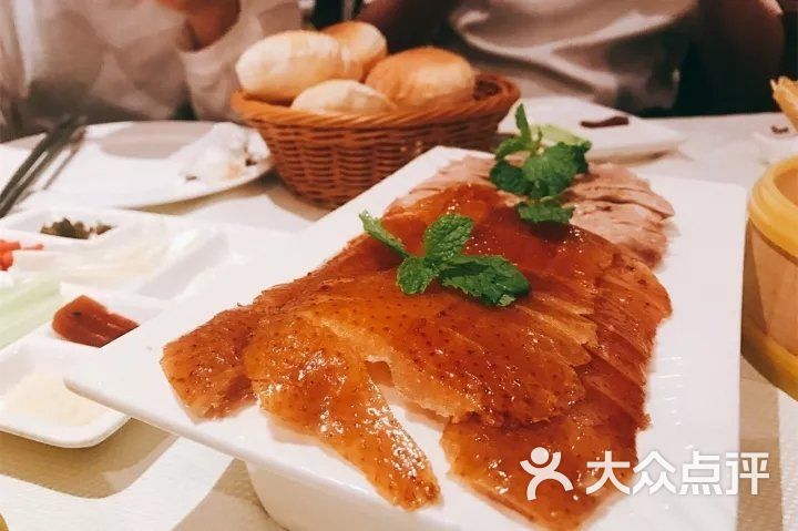 四季民福烤鸭店