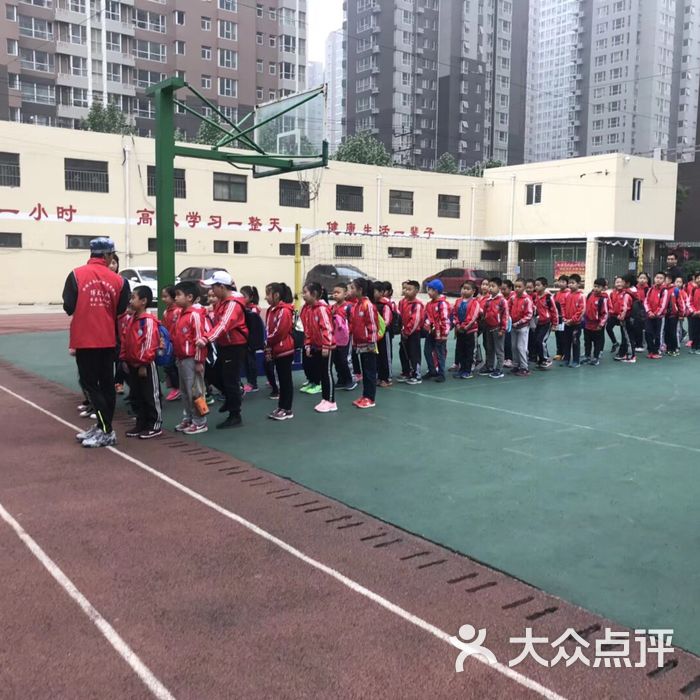 长征街小学