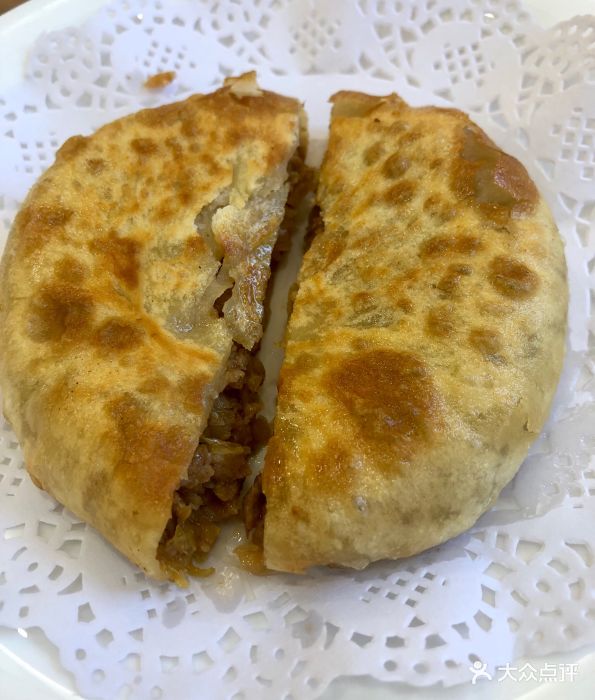 雪松宾馆·吉人缘餐厅(马甸桥店)酸菜猪肉馅饼图片