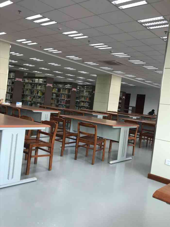 西安理工大学图书馆-"西安理工大学曲江校区图书馆.