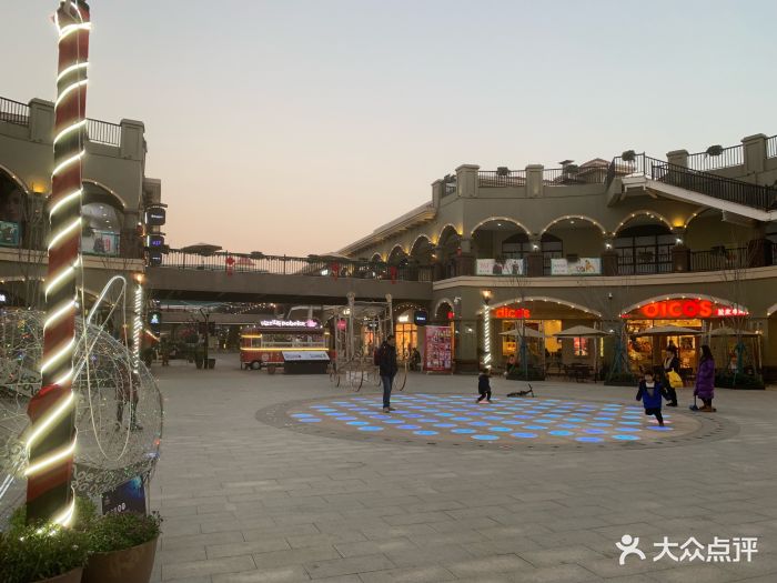 罗马春天奥特莱斯图片