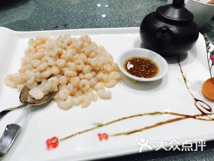 清炒手剥野生河虾仁