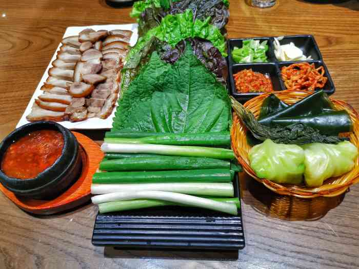 天仙包饭-"珲春的老字号了,开了很多很多年的总店,有.