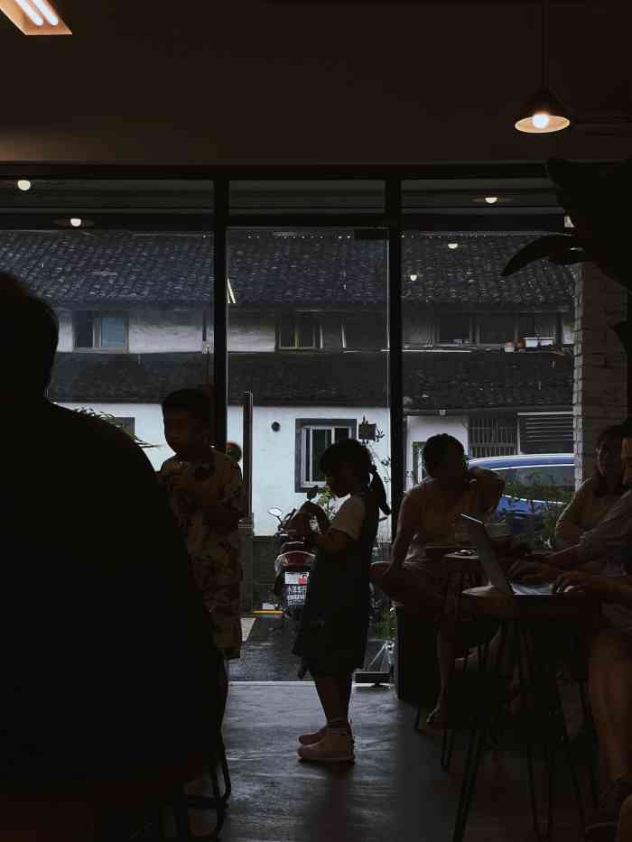 无羁派 (西兴老街店)-"西兴古镇,不同于其他旅游意义的古镇,作为.