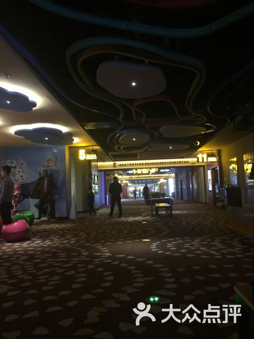 万达电影(青羊万达图片店)-赛事-成都电影v电影影城建筑在广场图片