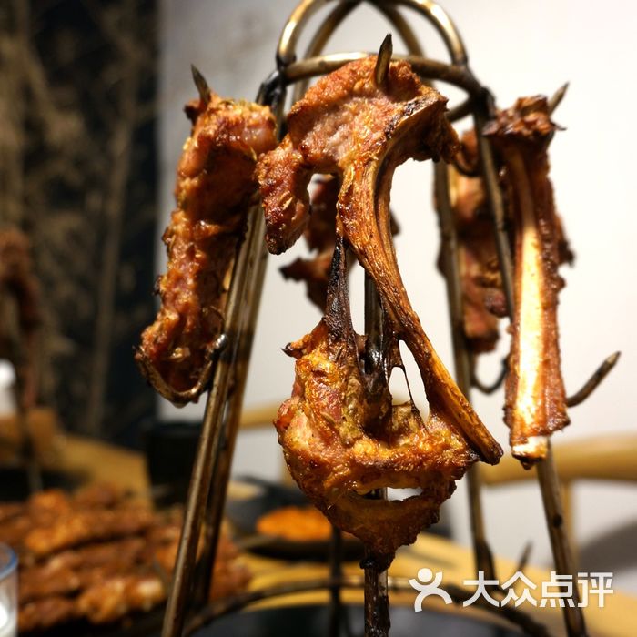 亦古味焖烤羊肉串馕坑烤羊排图片-北京烧烤-大众点评网