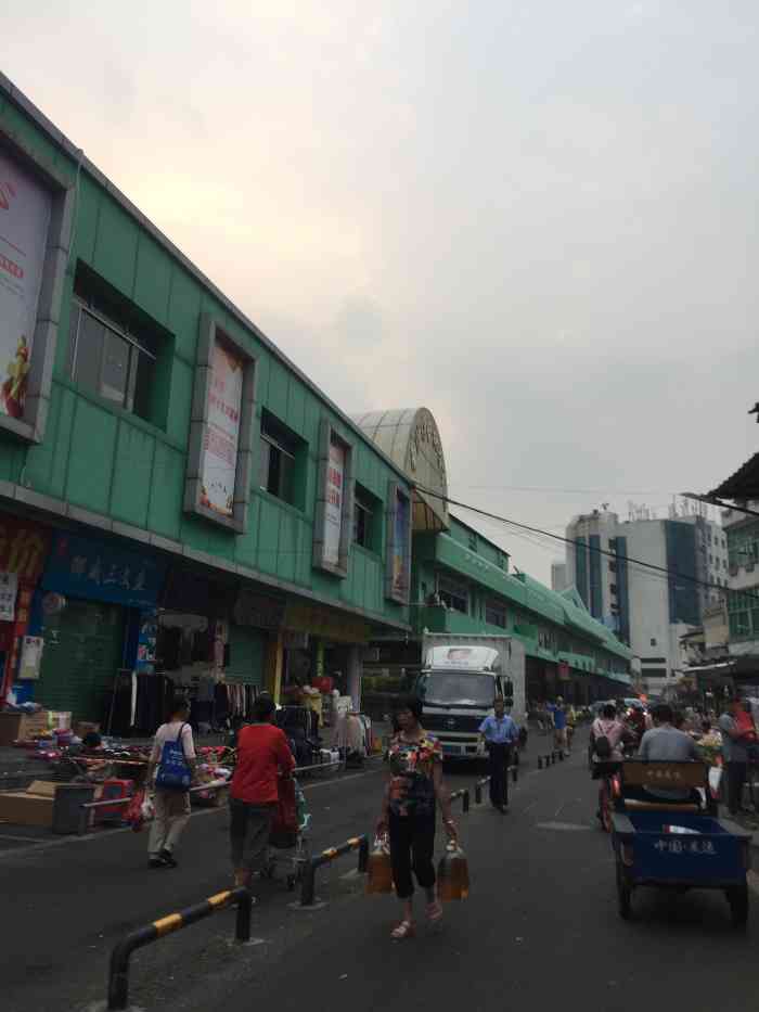 罗沙市场唯一家没有灌水的牛肉,每次买牛肉都来这家,买多了买熟了就跟