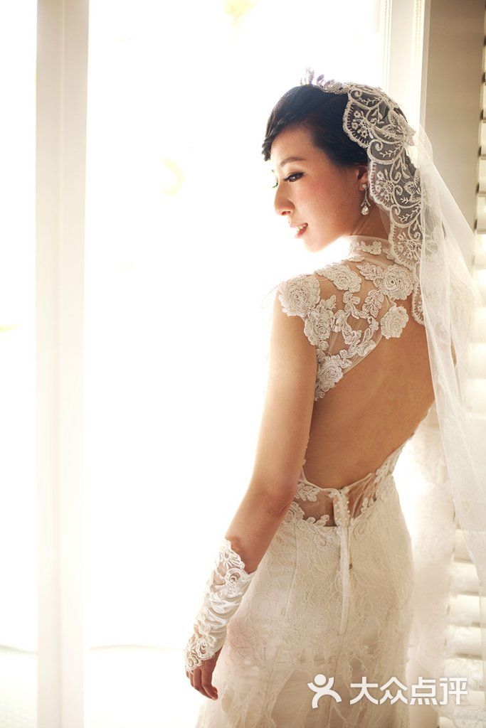 狄娃婚纱摄影_婚纱摄影(3)