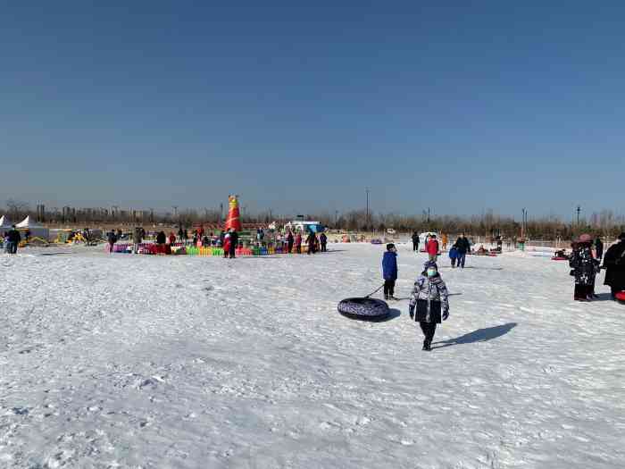 城市绿心森林公园冰雪嘉年华