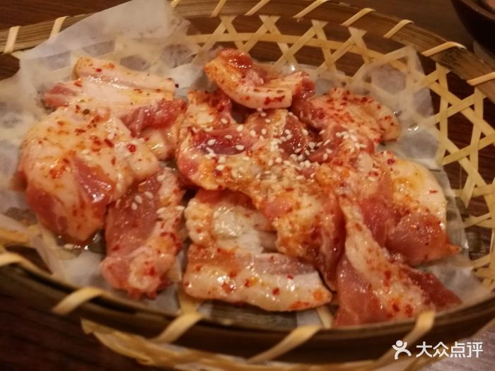 在达明路上新开的烤肉烤美食,因为他的特产.肉店临猗一家及图片