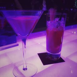 银泰秀酒吧人均消费_酒吧图片喝酒真实照片(3)