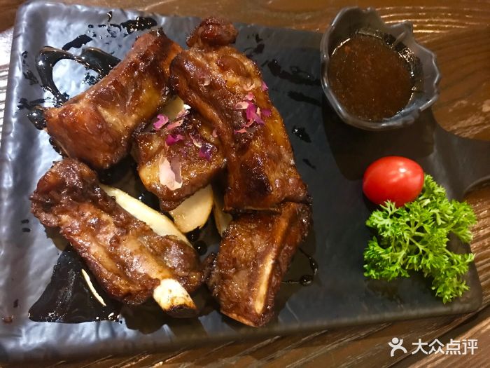 玫瑰酱烤排骨