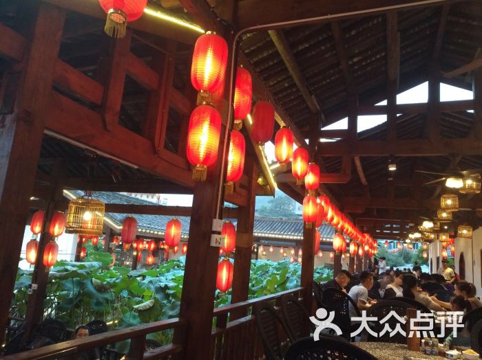 鲜龙井火锅公园(南山总店壹荷园区店)图片 - 第8张