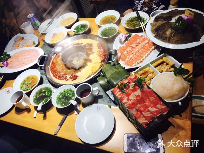 潮辣矿泉水火锅(联华广场店)图片