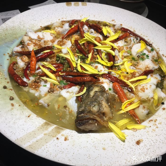 老坛酸菜鲈鱼