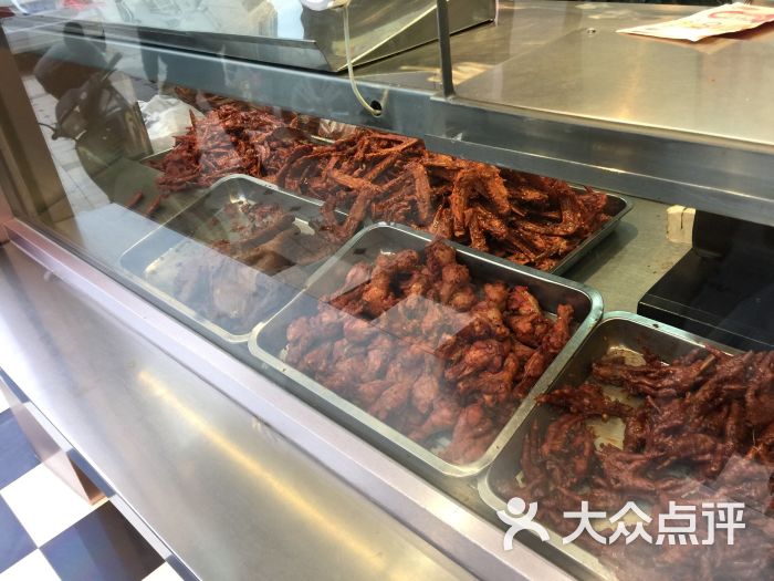 雅惠鸭脖鸭掌专卖(万联店)的点评