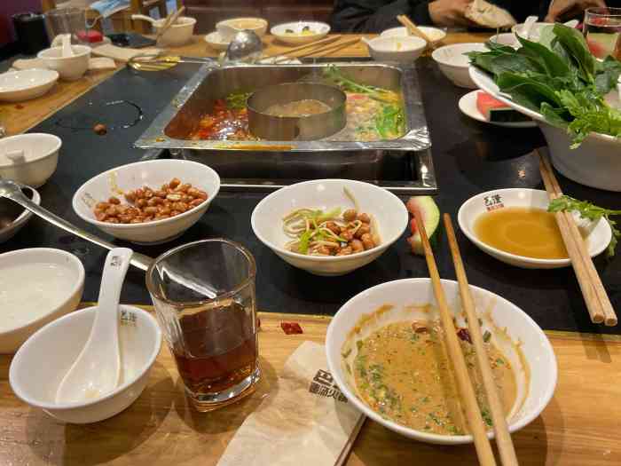 巴滏重庆火锅(汇中店)-"在衡水出差,待了五天左右.刚开始的时候.