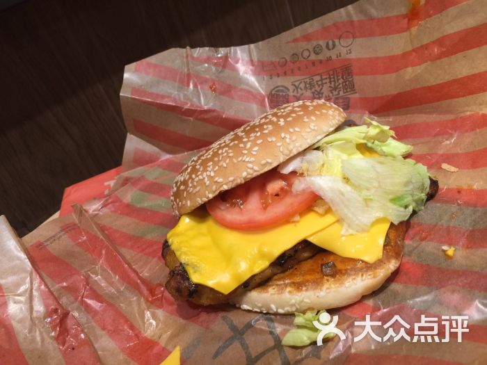 碳烤霸王鸡腿皇堡