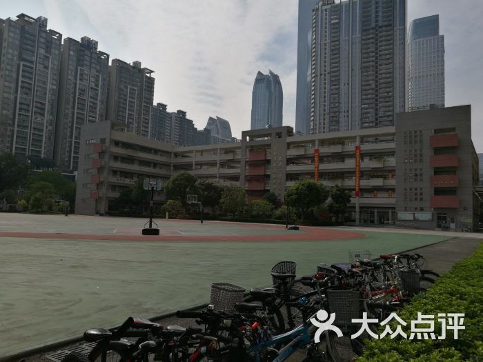 广州市天河中学(花城校区)图片 - 第1张