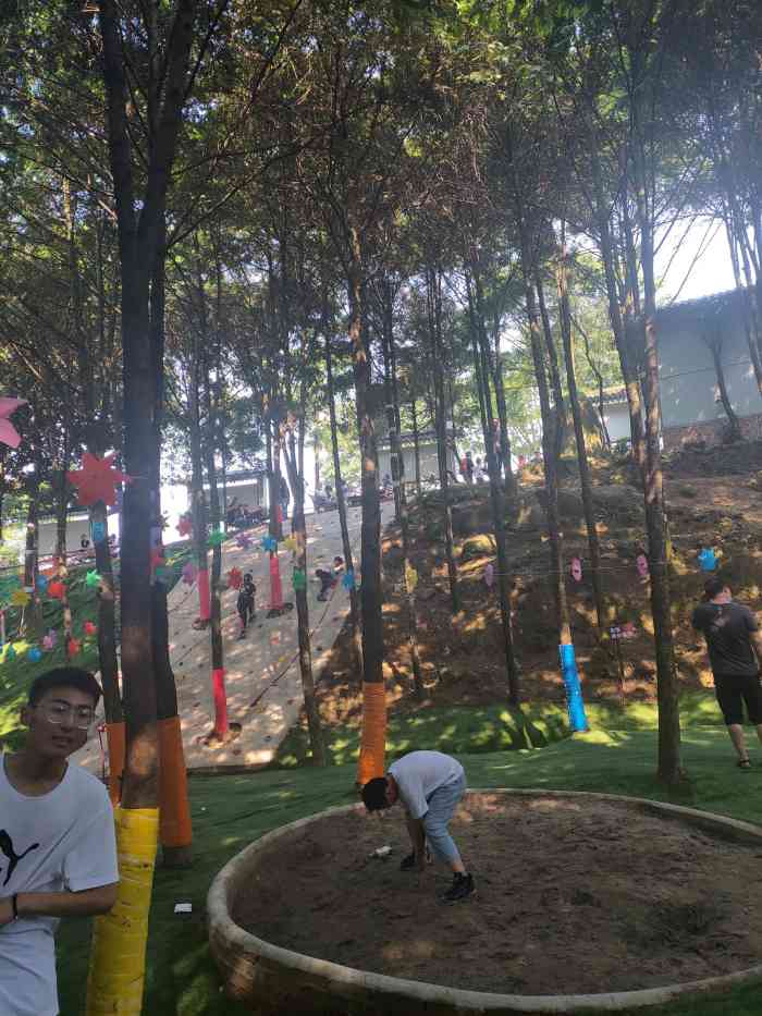 红豆杉谷景区-"位置在巴南的一个小村庄 空气还不错 .