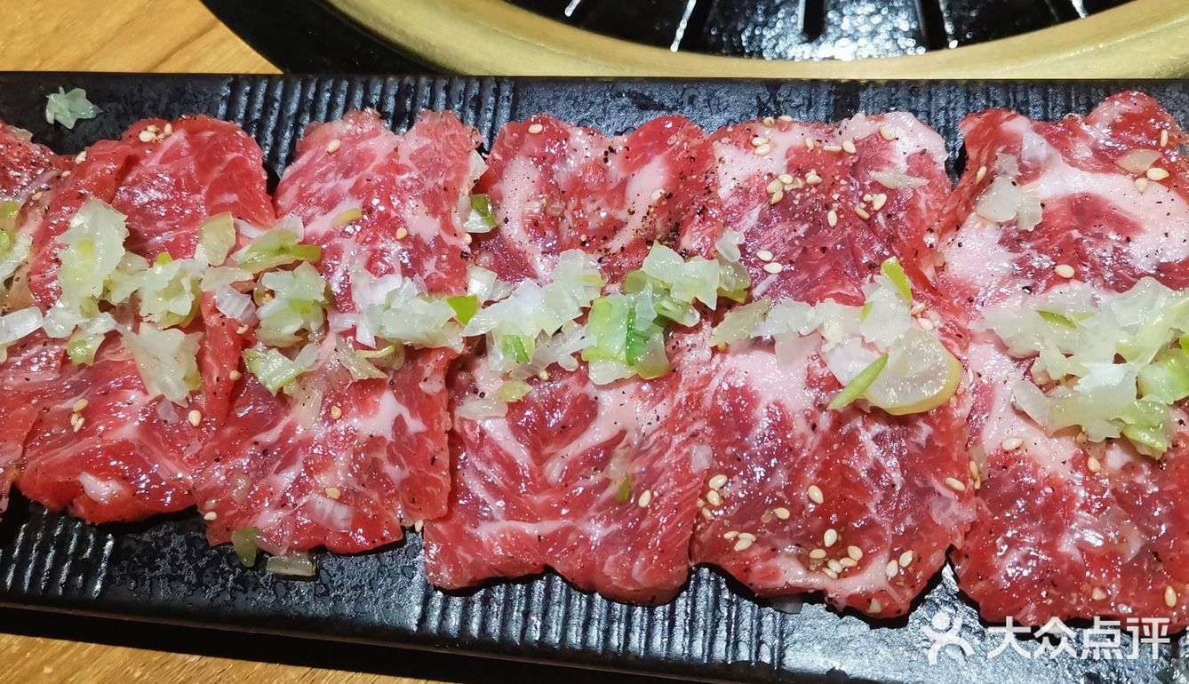 长宁区的吃货们不容错过,这家宝藏日式烧烤/烤肉店的上等横隔膜,壶渍