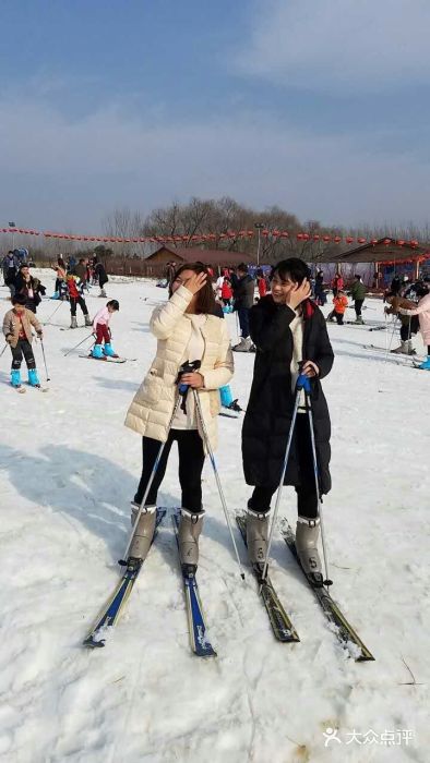 郑州豫龙滑雪场图片