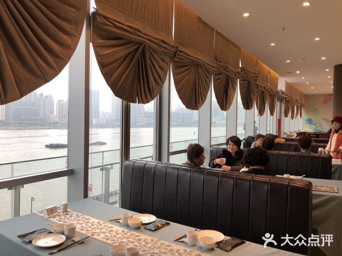 浦江粤色全景餐厅(东方渔人码头店)图片