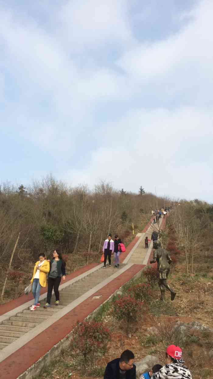 水晶山体育公园-"22年后再爬此山,那时没有步道梯,没.