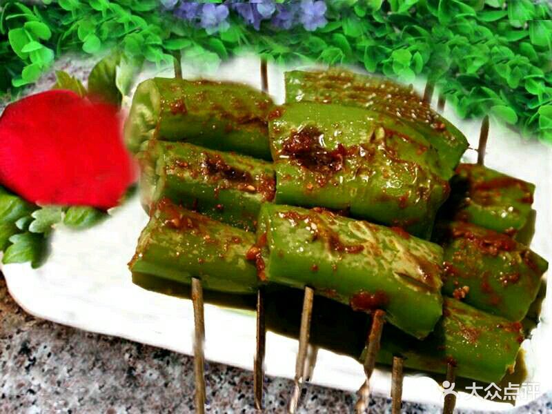 辣小麻手工面筋烤青椒图片 - 第1张